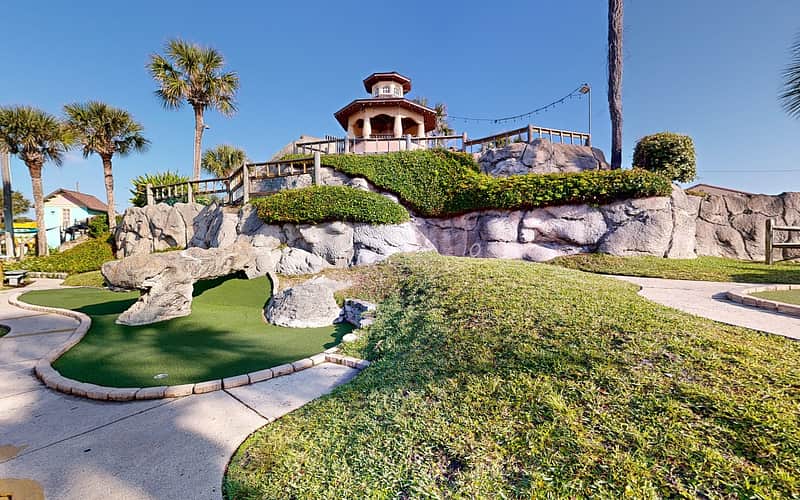 The tee at Hole 10